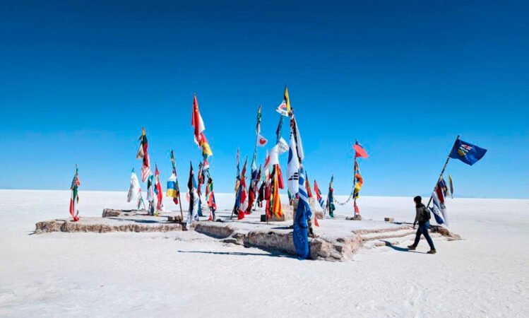 TOUR DE 4 DIAS Y 3 NOCHES AL SALAR DE UYUNI DESDE LIMA